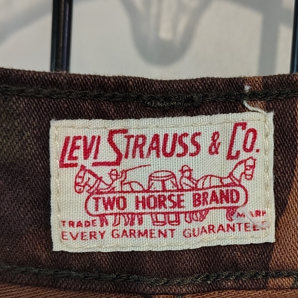 Levi’s Camo Cargo Pants - Picture 2 of 10